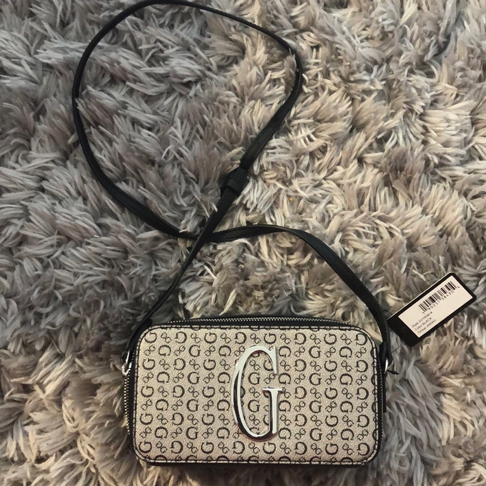 GUESS crossbody